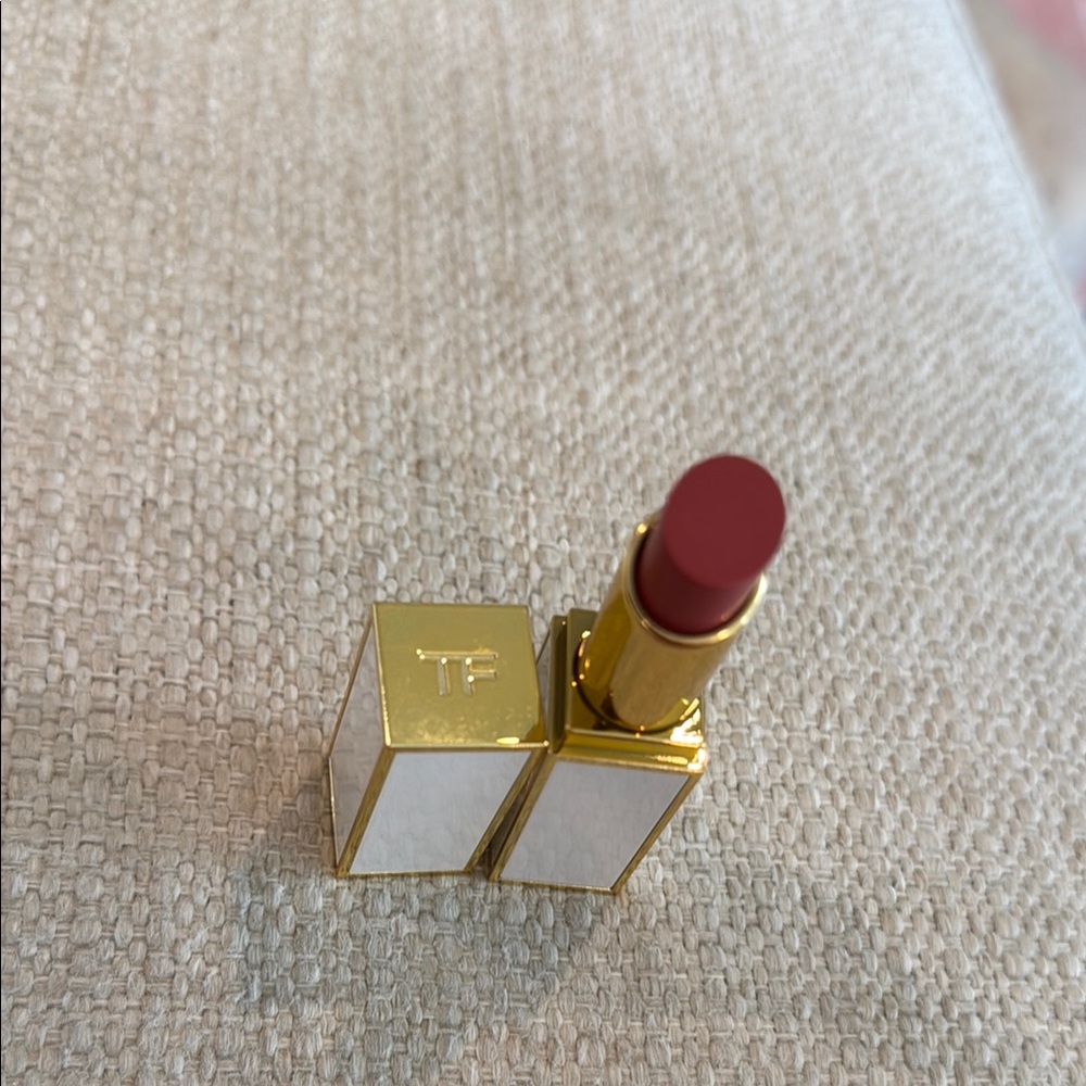 NWT Tom Ford Soleil Ultra Shine Lip Color in La Notte Full Size - Picture 3 of 4